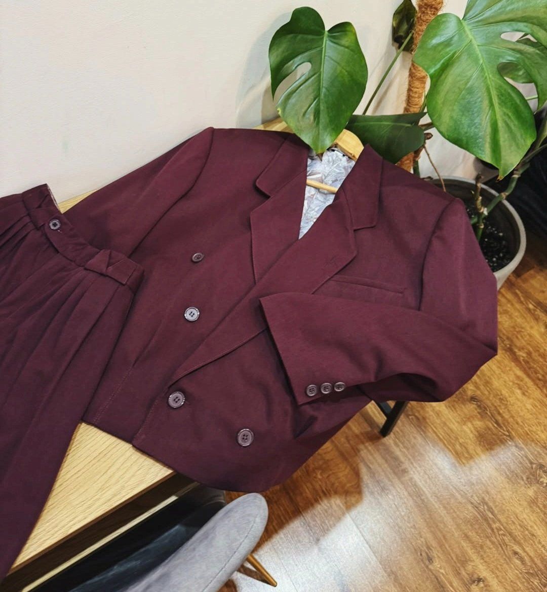Costumi: Damenanzug – Usato da Leissigen venduto da ali_k9v8 5