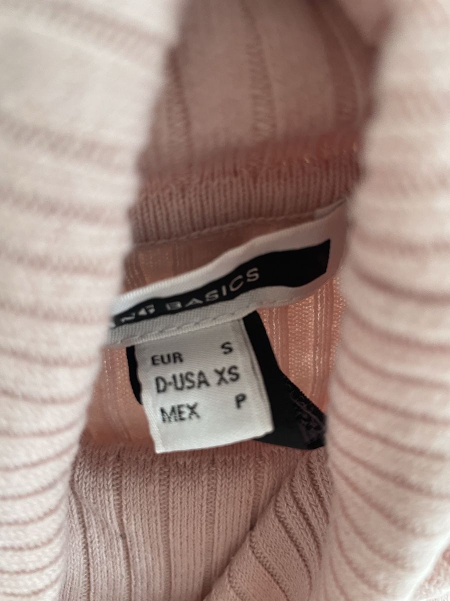 Maglioni & Felpe: 2 Süsse Rollkragenpullover M und S Grösse – Usato da Rorschach venduto da zlatokosa85 1