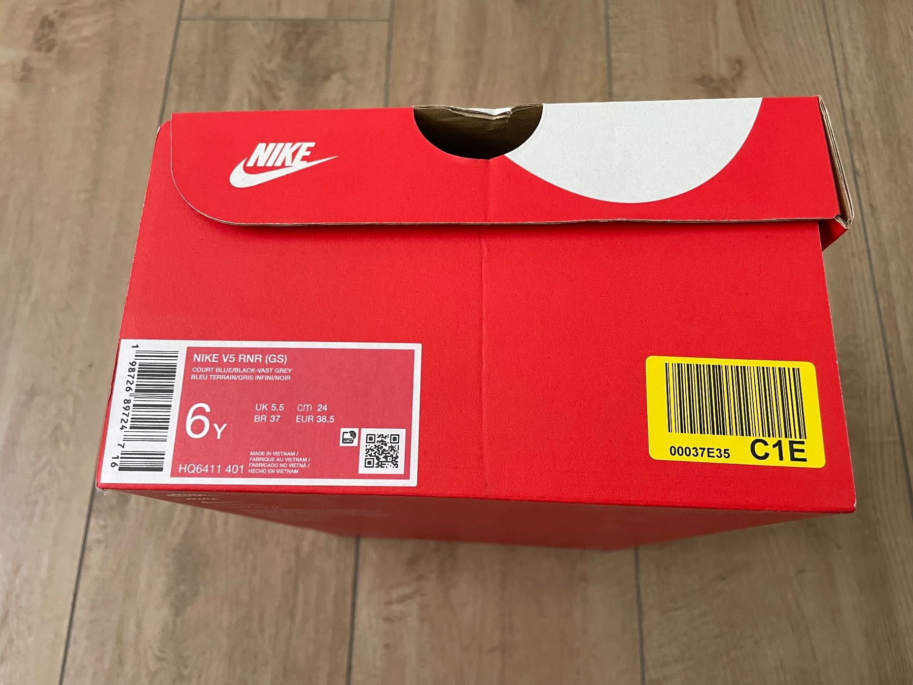 Nike Schuhe für Jungen: Nike Turnschuhe V5 Gr. 38.5 NEU – Neu und originalverpackt aus Waltenschwil von hansnine 5