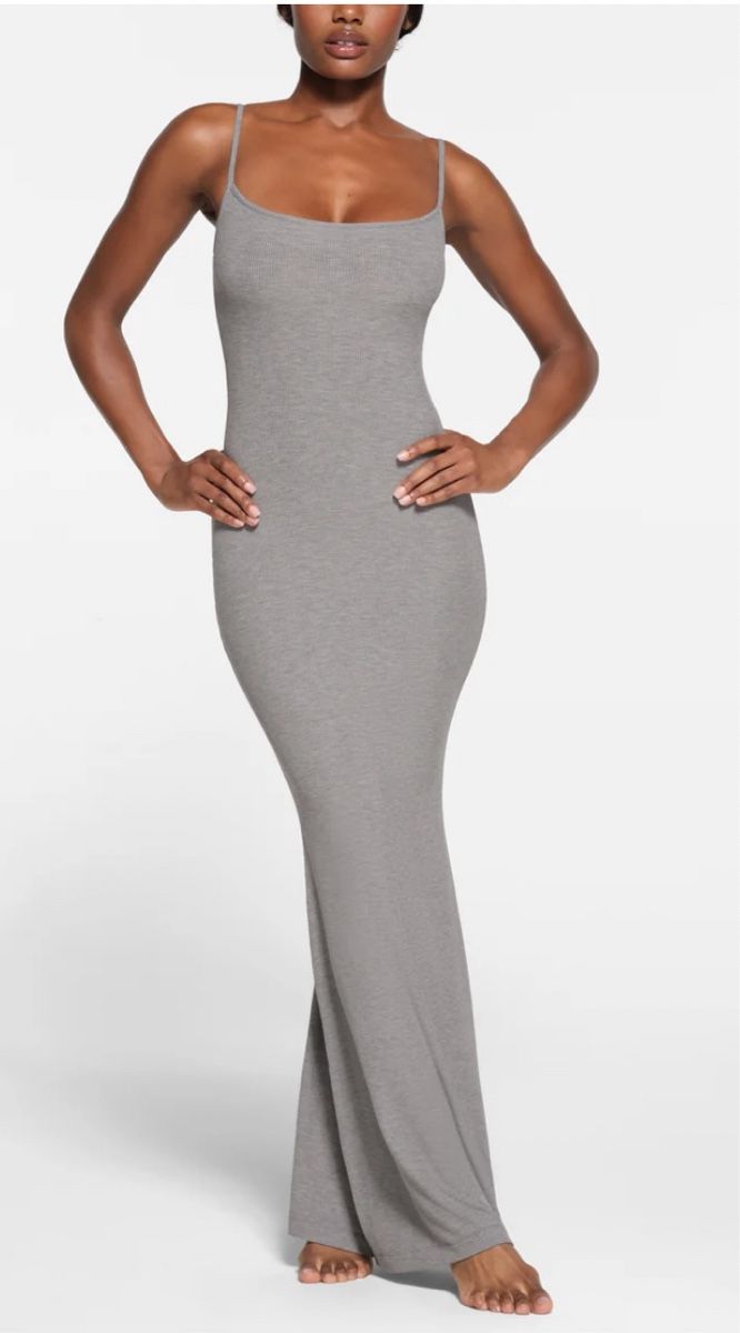 Vestiti: Robe SKIMS taille XS – Usato da Lausanne venduto da Meganelausanne 1