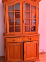Massiver Vitrinenschrank