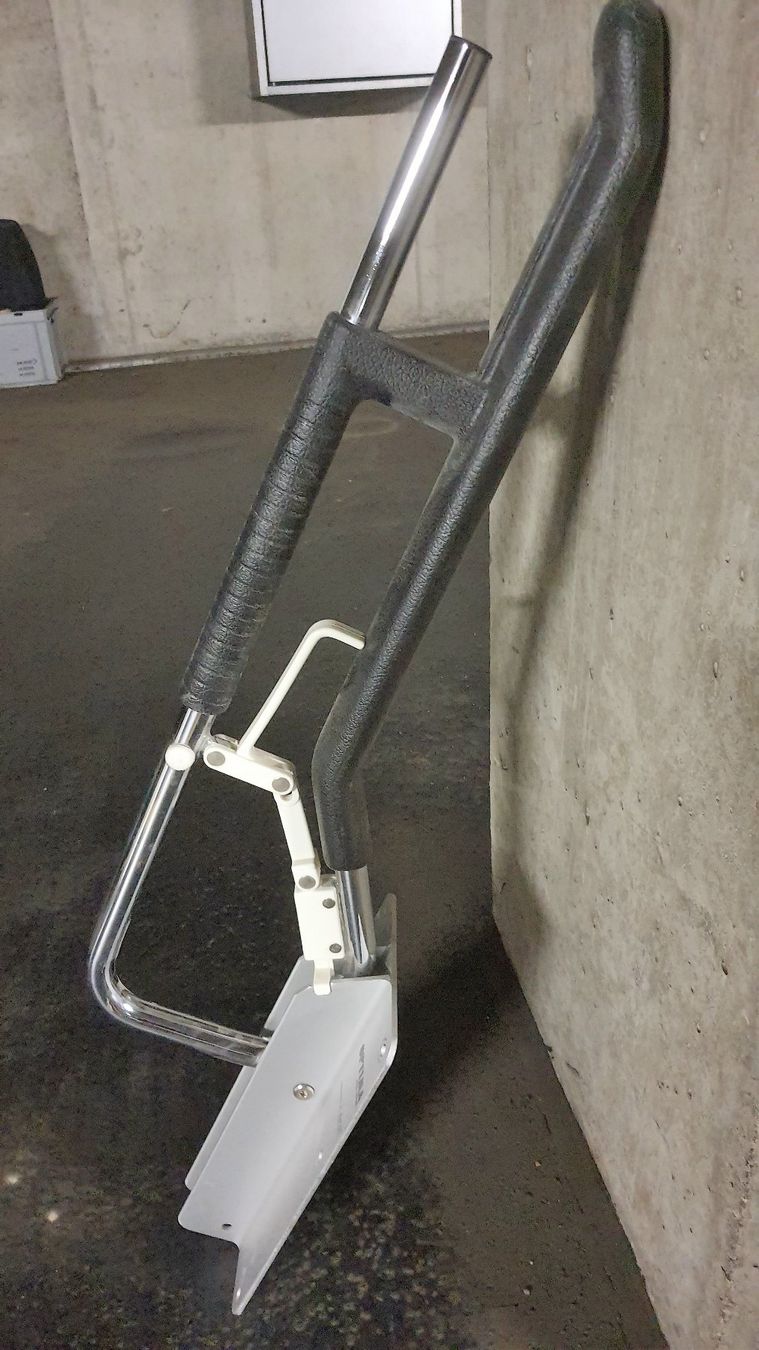 Geländer: Klappbarer Haltegriff Optima – Gebraucht aus Bern von yourseller 3