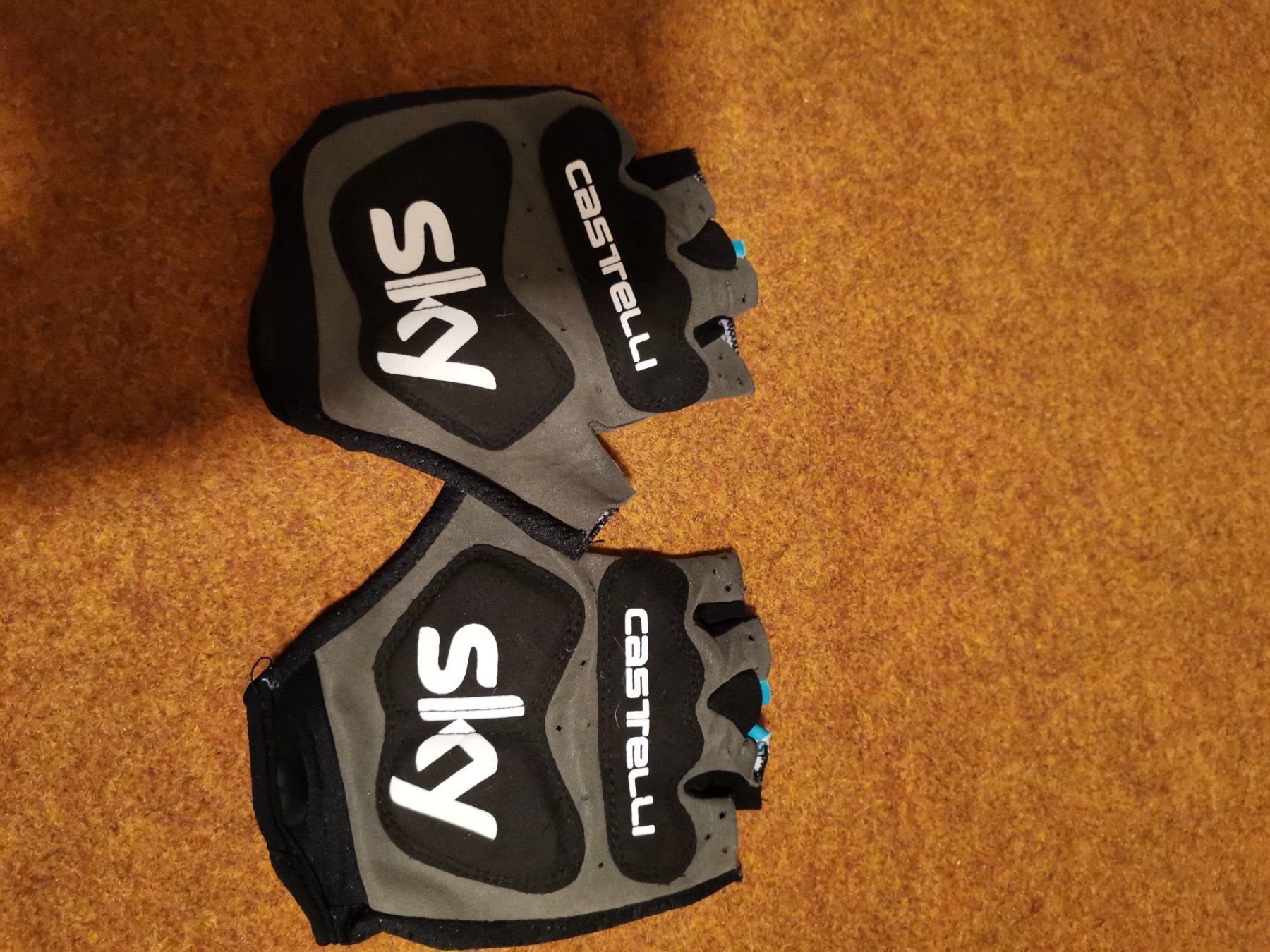 Altri accessori da uomo: Team Sky Trikot Handschuhe – Usato da Silenen venduto da guinness92 1