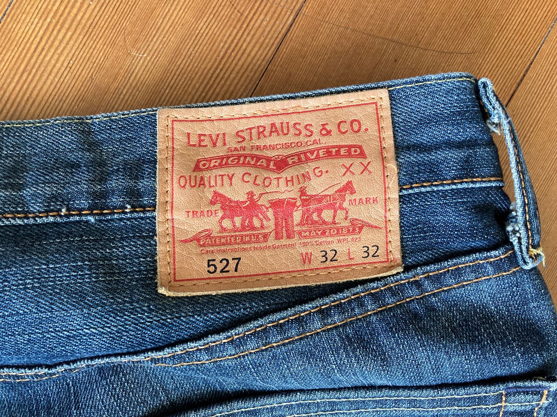 Levi's Jeans: Levis 527 32/32 – Nuovo (secondo la descrizione) da Bern venduto da umase39 4