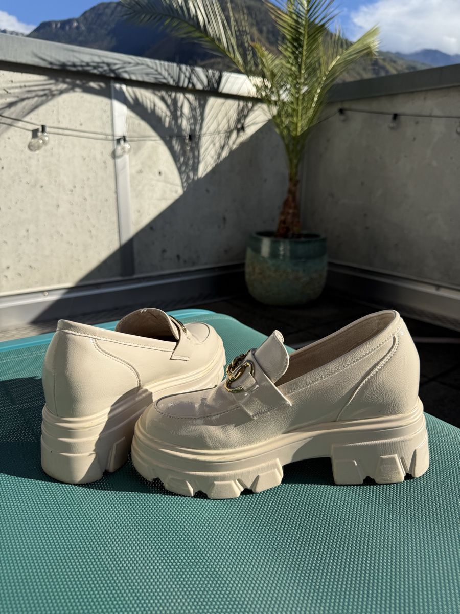 Scarpe da donna: Loafer Damen - AB 1 CHF – Usato da Visp venduto da kla_qzk6