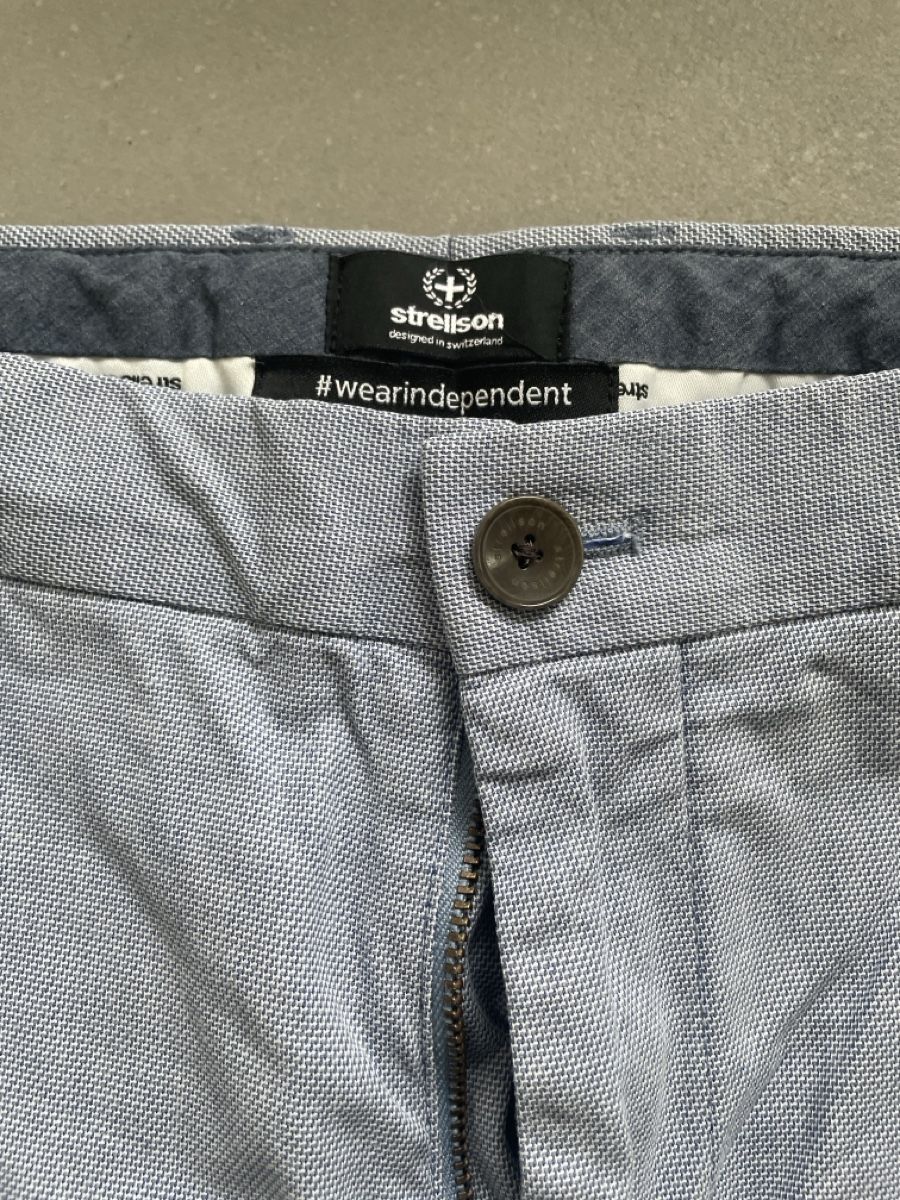 Strellson Pantaloni: Herrenhose Strellson hellblau, W30/L32 – Usato da Adligenswil venduto da Treegarden 3