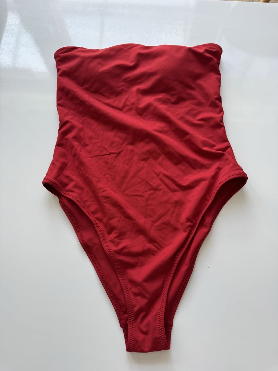 H&M Maillots de bain & Bikinis: Badeanzug – D'occasion à Rotkreuz par Mini_mela33