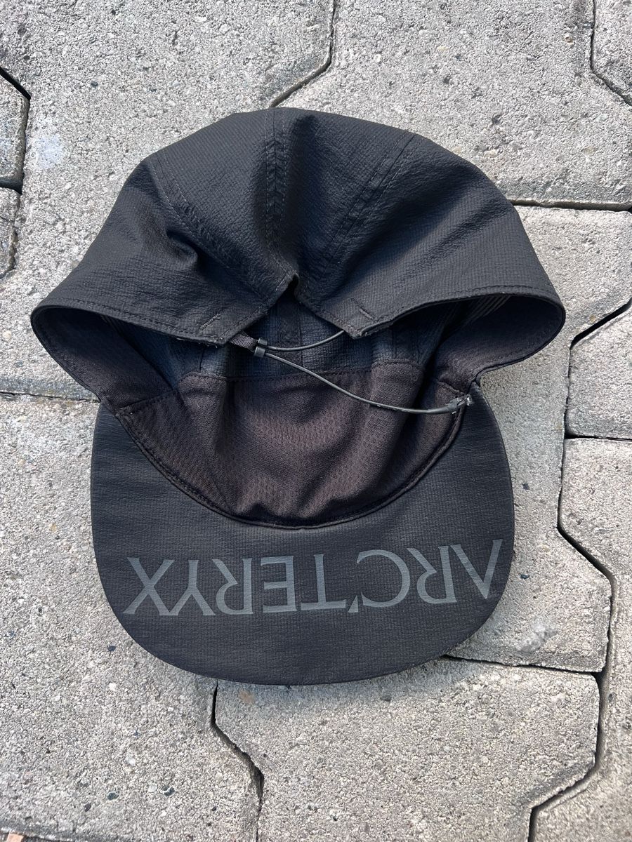 Arcteryx Chapeaux, bonnets & casquettes: Arc'teryx Cap schwarz – D'occasion à Zermatt par Laujon 1