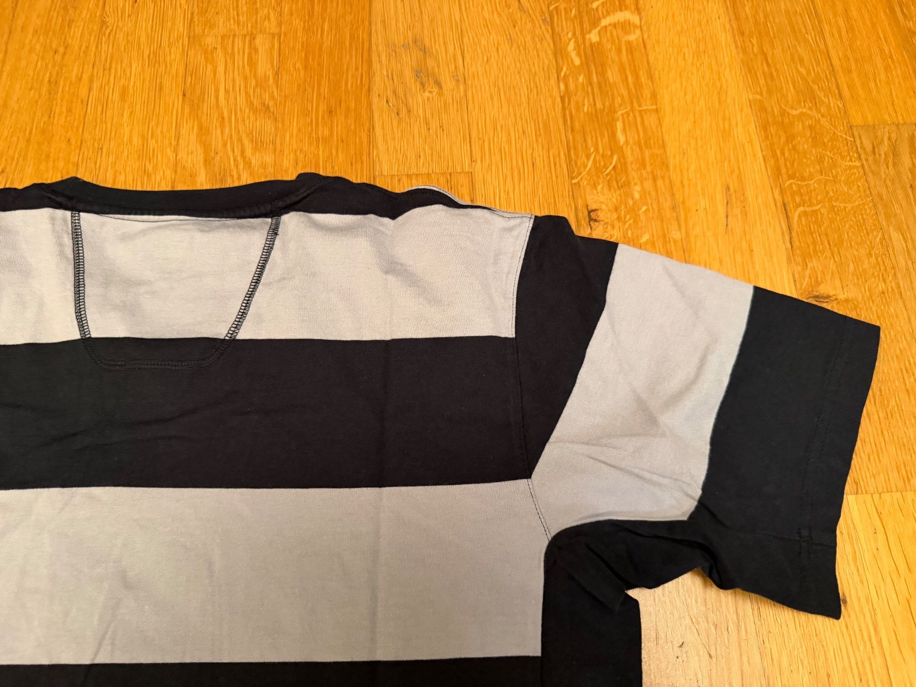 Adidas T-shirt: Neues Adidas T-Shirt Grösse M – Nuovo (secondo la descrizione) da Bettlach venduto da Tradenet100 6