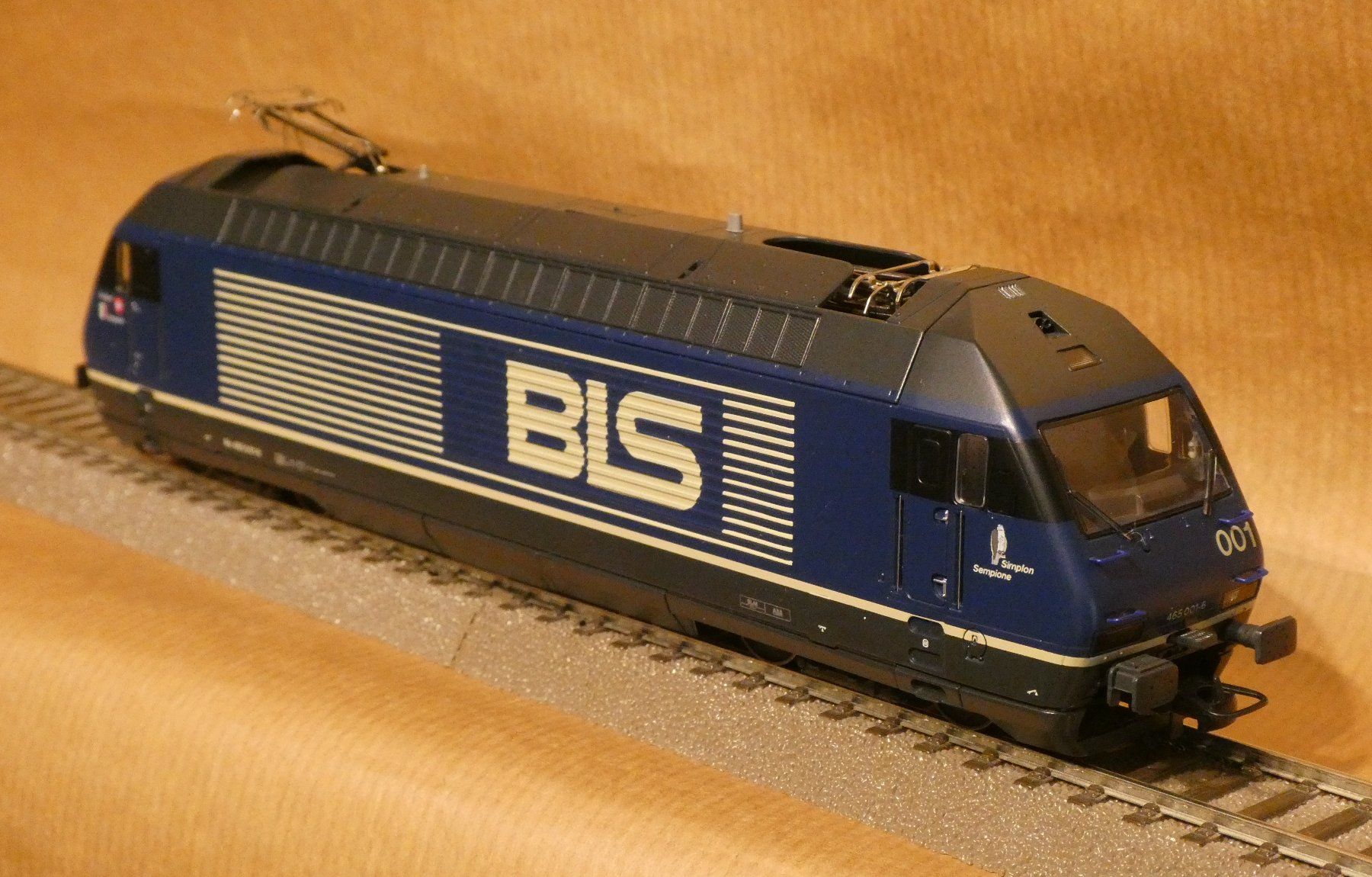 Roco Modellini di ferrovie: Roco BLS Re 460 'Simplon Sempione' DUMMY – Usato da Muri b. Bern venduto da Malagueno 4