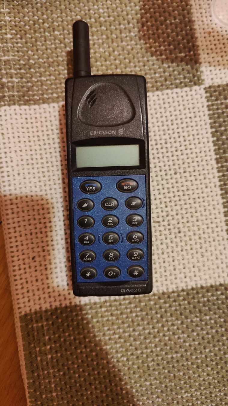 Ericsson Handys / Smartphones: Ericsson GA628 – Defekt aus Genève von narabda