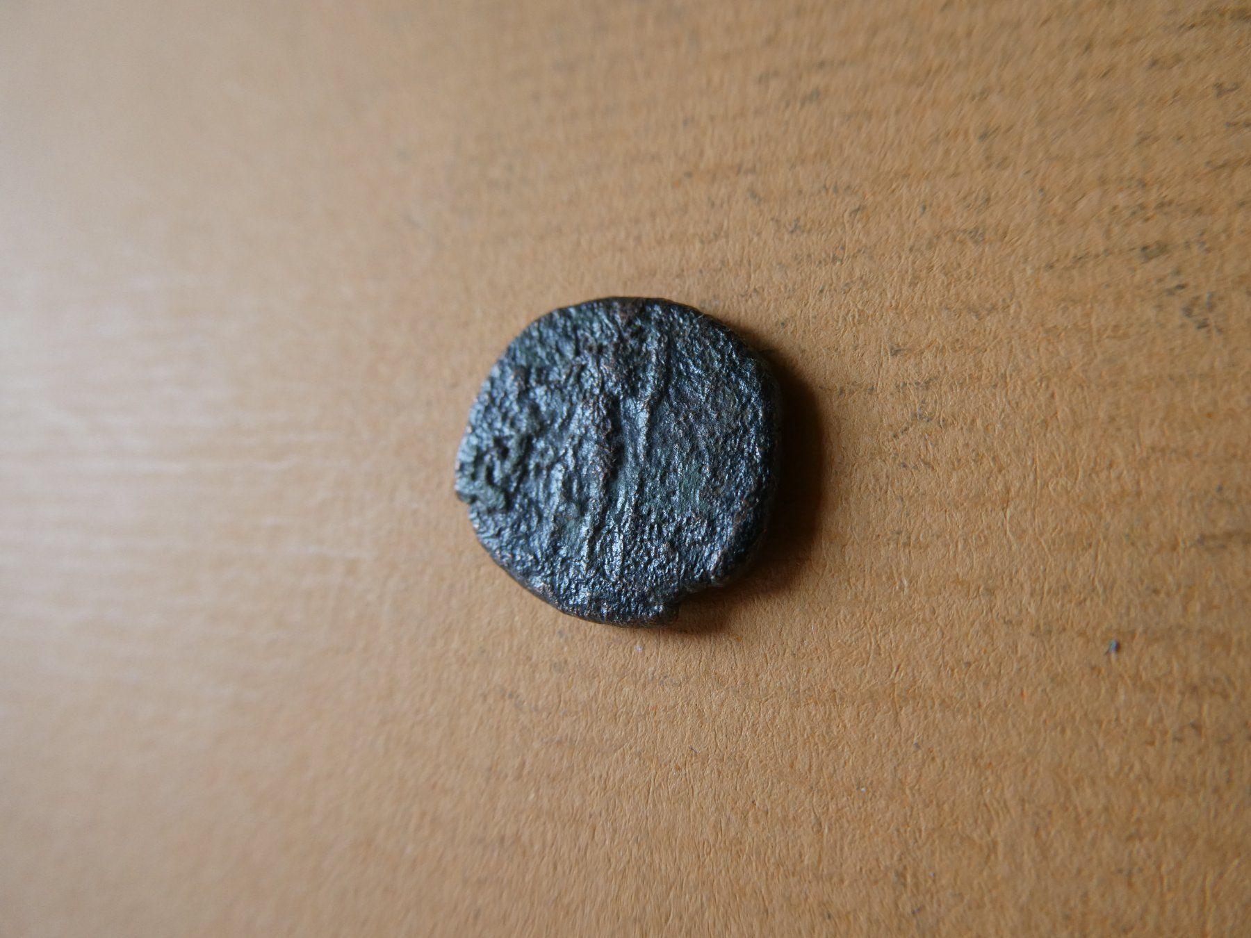 Tutti le monete: uralte Bronzemünze  15 mm     2.40   g – Usato da Hinterforst venduto da Rohusri 3