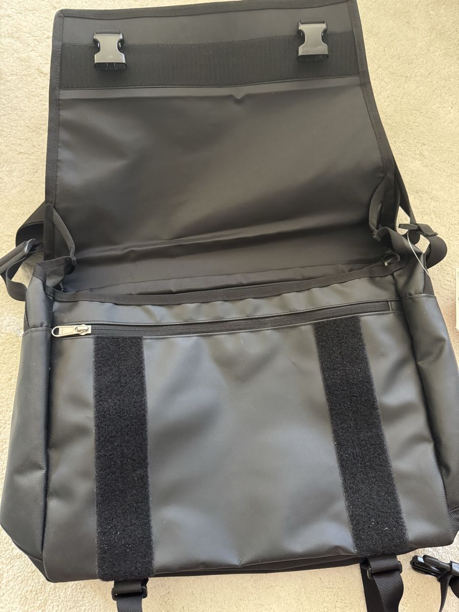 North Face Borse: The North Face Messenger bag – Nuovo e nell'imballaggio originale da Aarau Rohr venduto da mic_d6nr 2