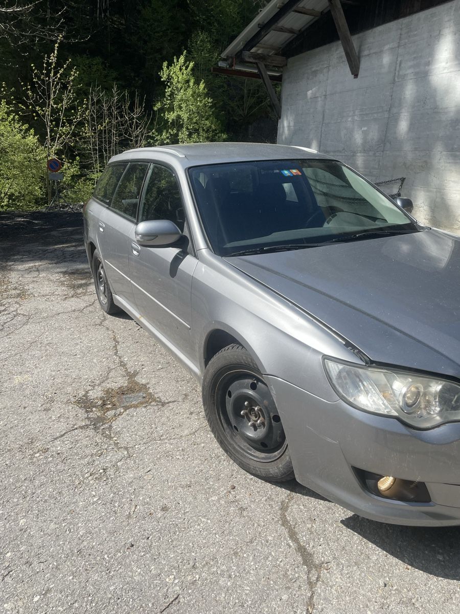 Subaru Automobili: Subaru Legacy Kombi 2.0 R – Usato da Achseten venduto da luc_wq98 2