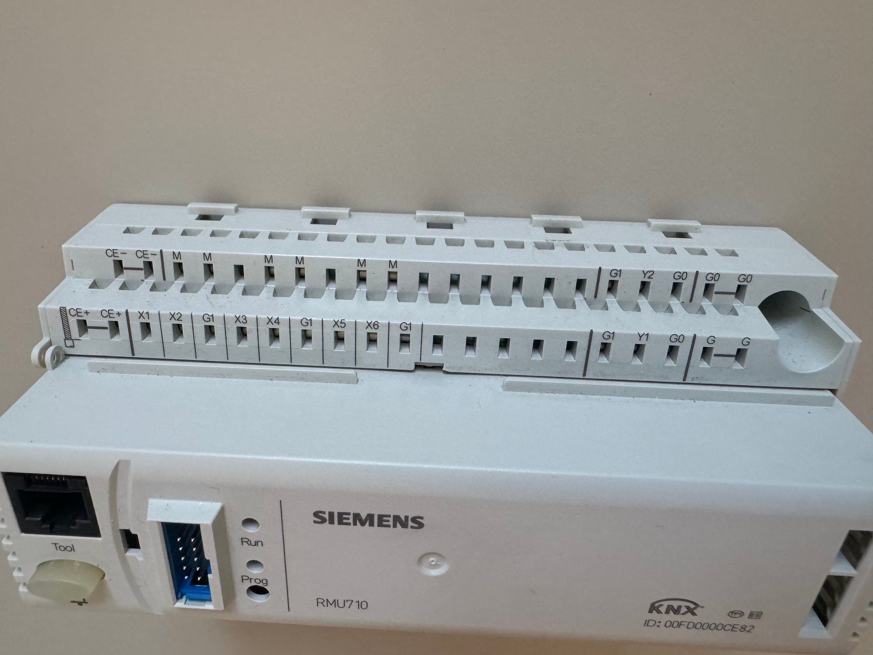 Siemens Componenti elettronici: SIEMENS UNIVERSALREGLER, RMU710-1 – Usato da Trimbach venduto da ORTHOPORT 2