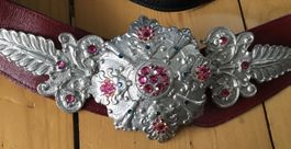 Ledergürtel mit grosser Schnalle mit Strass