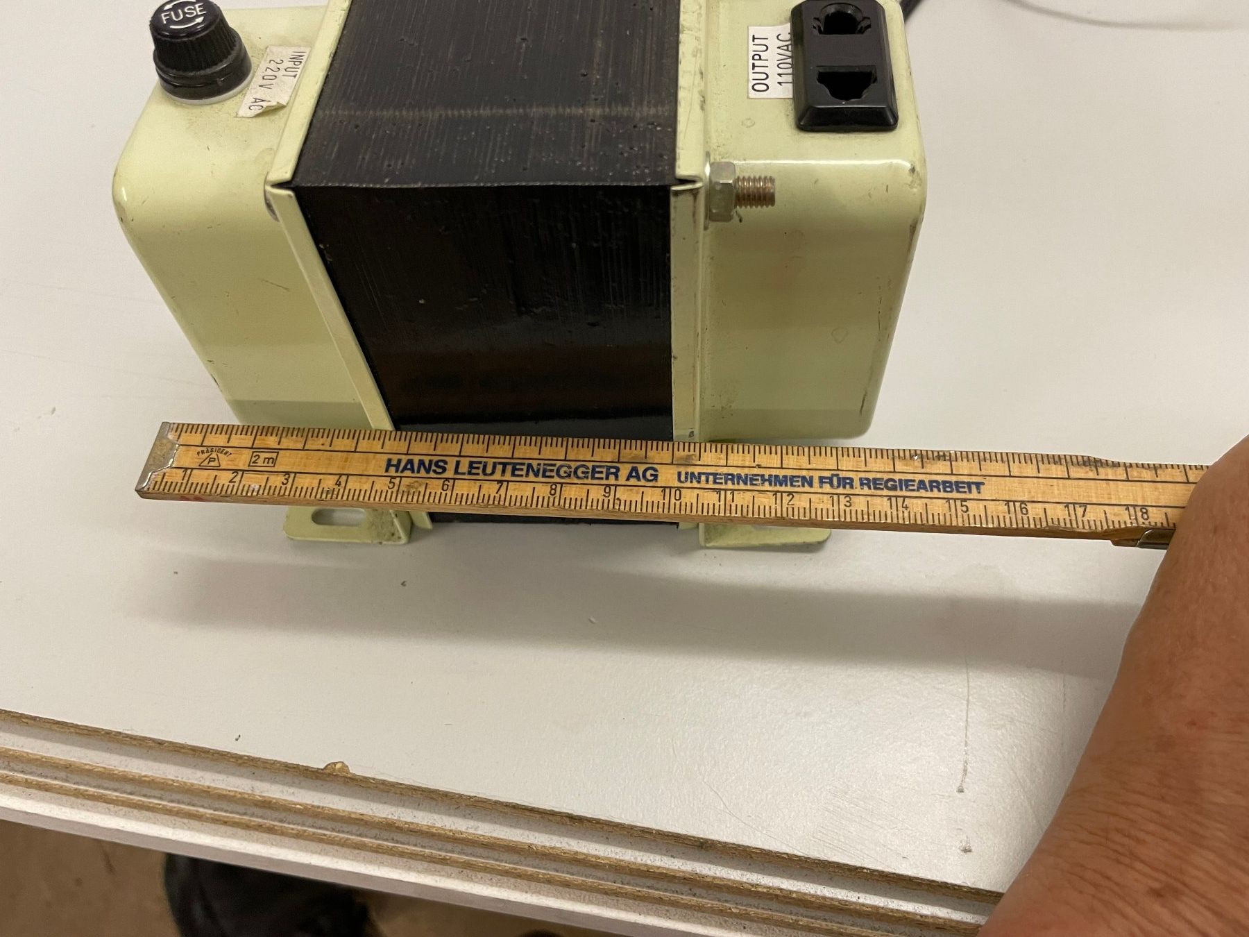 Convertitori: 3x transformateur 220 volts 110volts – Usato da La Croix (Lutry) venduto da netrajet 6