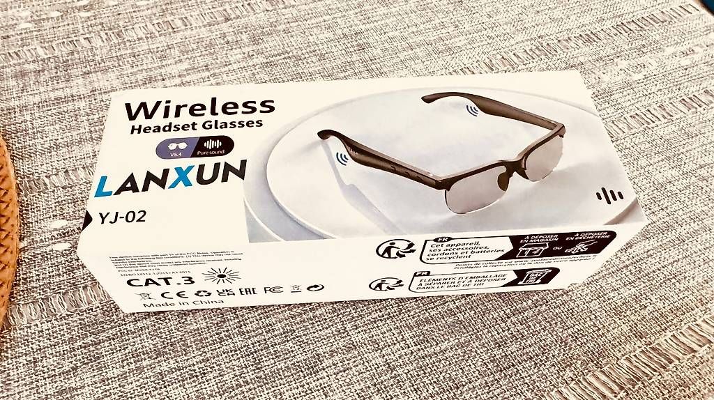 Occhiali & Lenti: Sonnenbrille mit integrierten USB Kopfhörern – Usato da Worb venduto da cef_t5lf