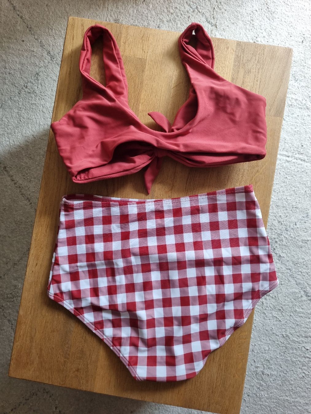 Maillots de bain & Bikinis: Bikini Set Red Gingham – Neuf avec emballage d'origine à Aigle par Smagbrelle18 3