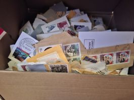 Briefmarken zum ablösen Schweiz / Ausland 1kg mit Schachtel