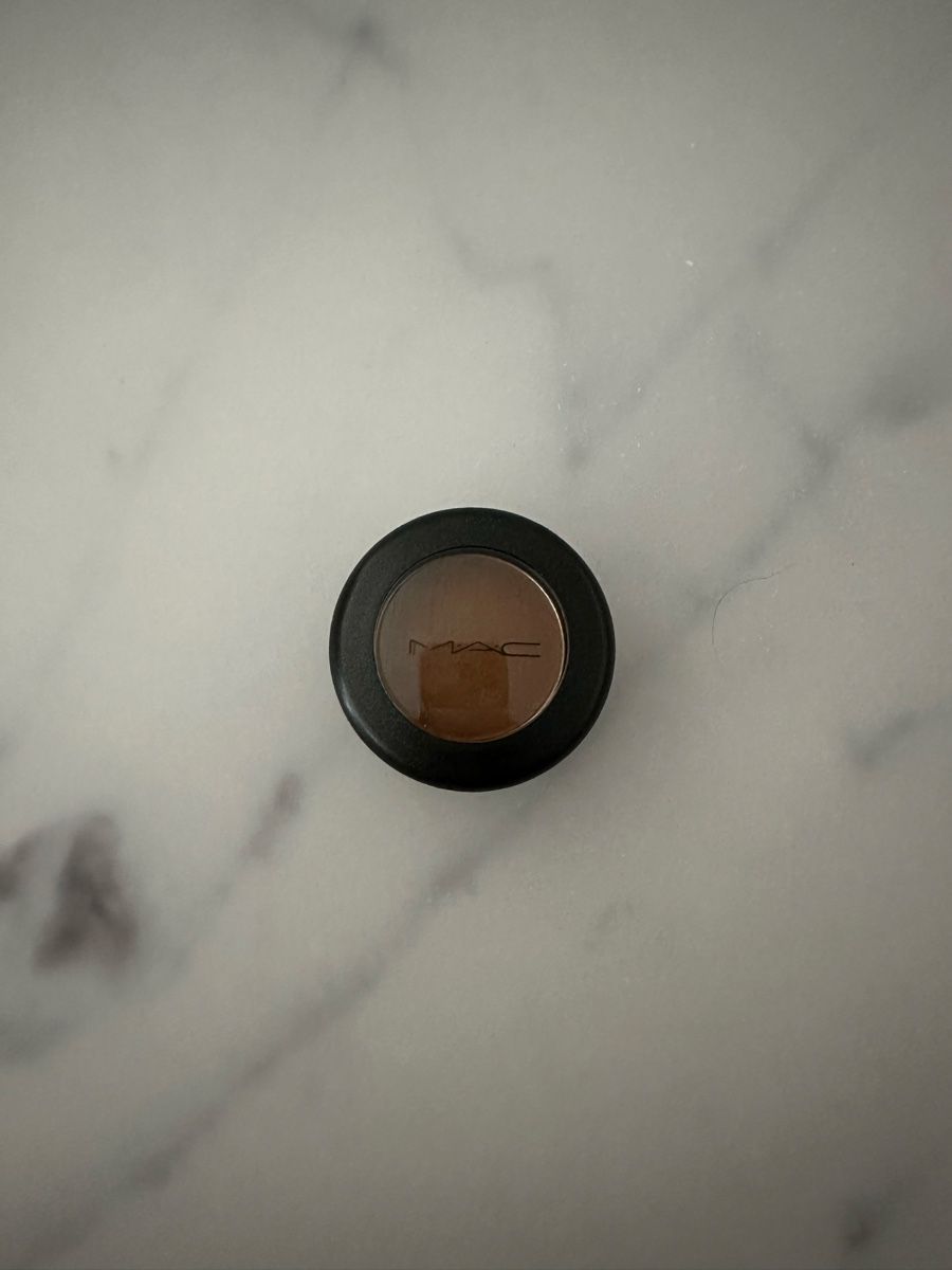 Mac Cosmetics Maquillage: Mac eye shadow uninterrupted matte – Neuf (Voir description) à Courgevaux par missceline5