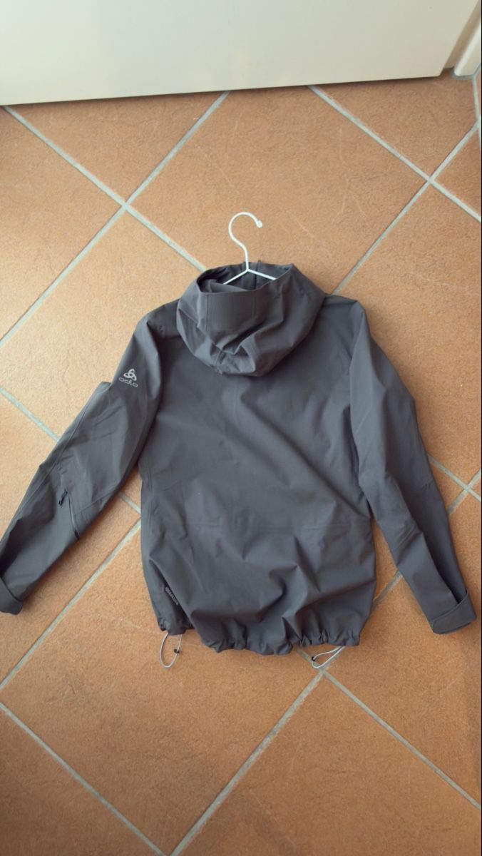 Odlo Jacken: Odlo Regenjacke Grau, S – Neu und originalverpackt aus Glarus von big.bear 4