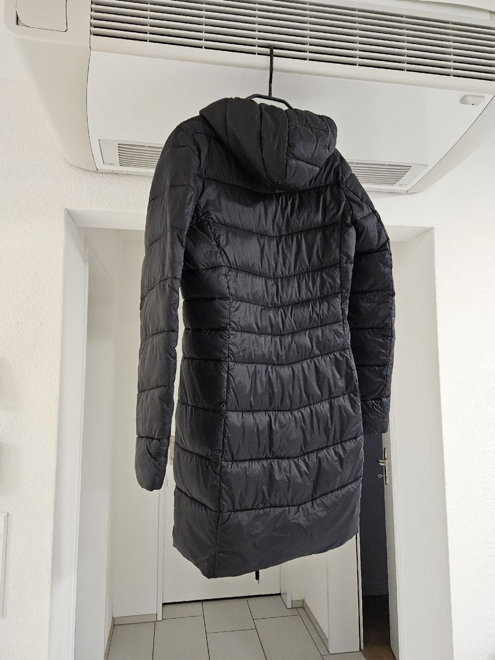 Giacche: Jacke ( in einer Tasche ) – Usato da Bülach venduto da Recherchieren 7
