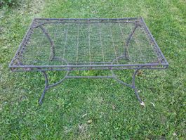 Gartentisch aus Metall, Vintage Look für den Sommer ☀️
