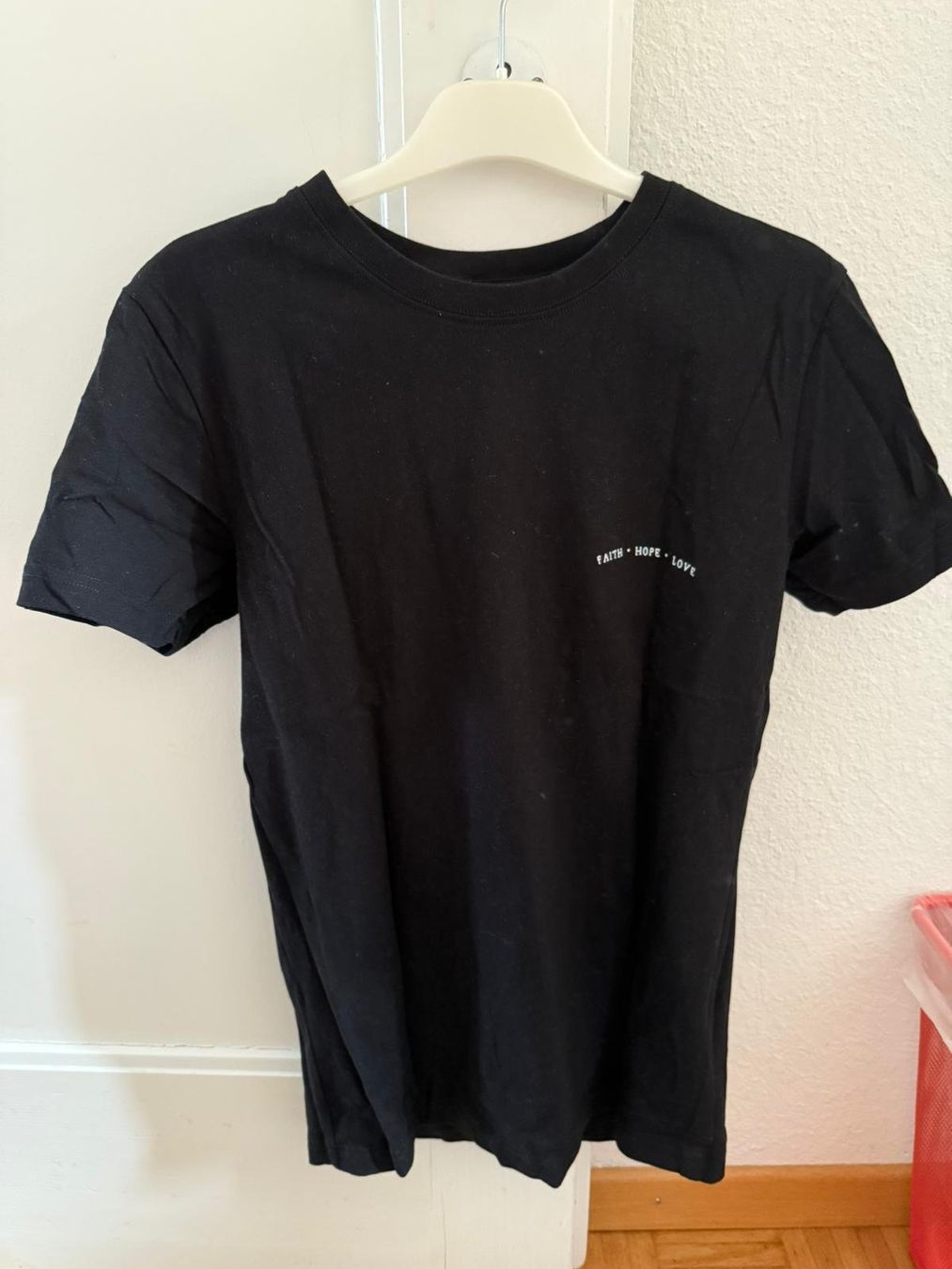T-shirt: MisterTee T-Shirt – Nuovo (secondo la descrizione) da Bern venduto da jbern3012