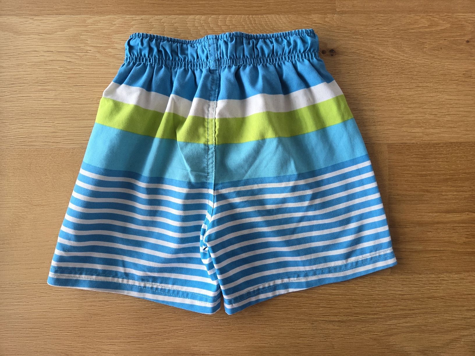 Costumi da bagno: Badehose Gr.104, kurze Hose, gestreift, Sommer – Usato da Villars-sur-Glâne venduto da richardette 1