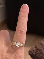 Très Jolie bague 54 sertie pierre moissanite/brillants