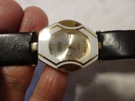 PLATINO UNISEX UHR.LÄÜFT--32X38MM