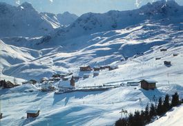 Arosa - Bergkirchli mit Skigebiet