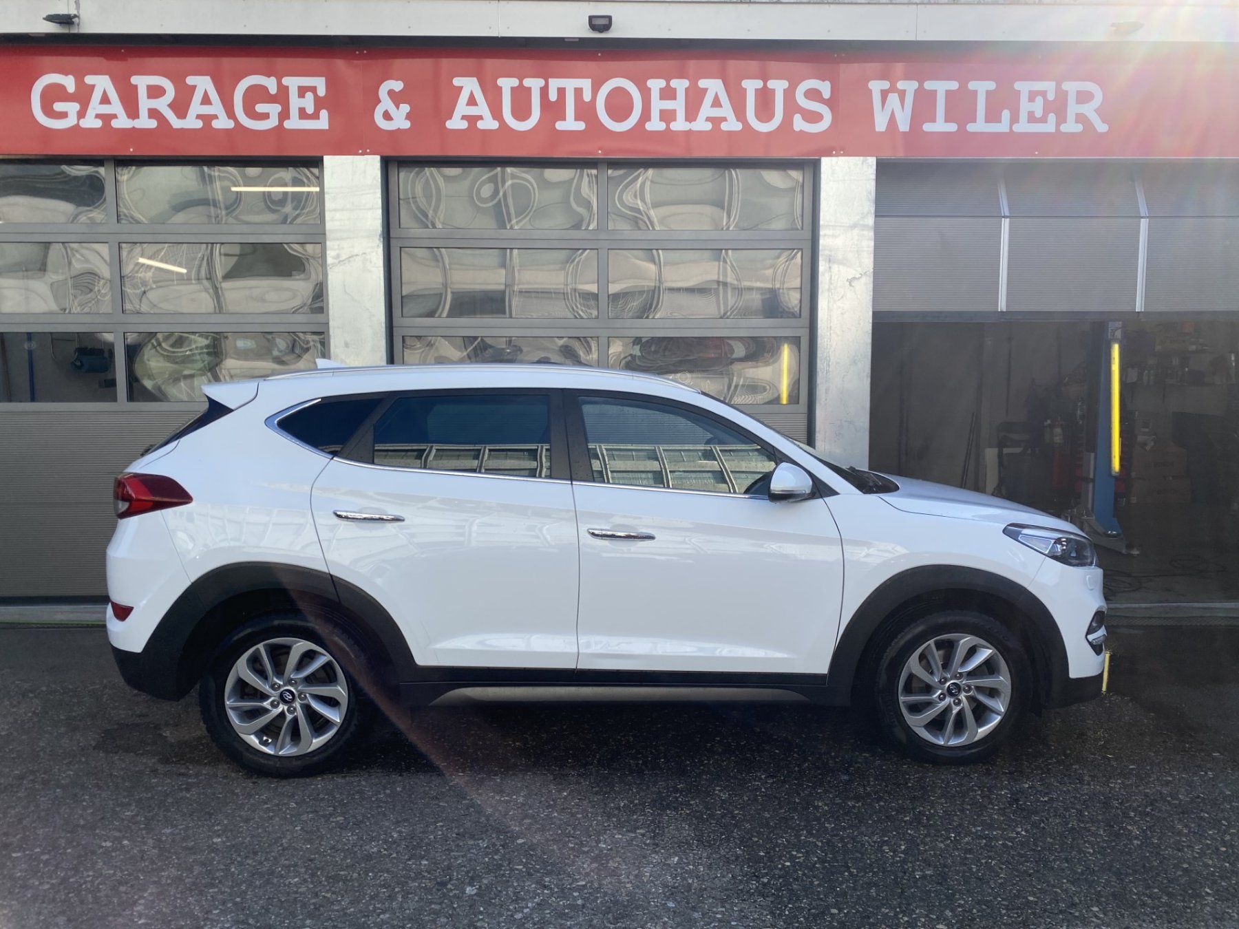 Hyundai Automobili: Hyundai Tucson 2.0 CRDI Plena 4WD Automatic – Usato da Biel/Bienne venduto da AS24 3