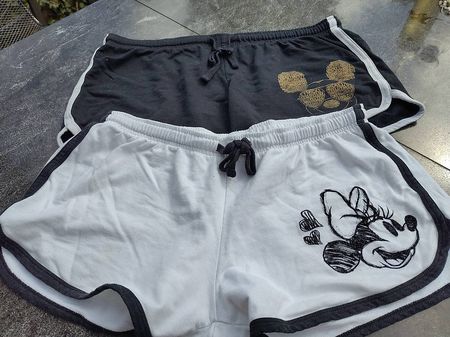 2 tolle Kurze Shorts Micky Maus, Minnie Maus XL