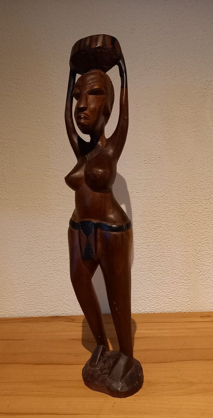 Figurines: 2 Figuren aus massivem Holz. – D'occasion à Weiningen TG par Ried282 5