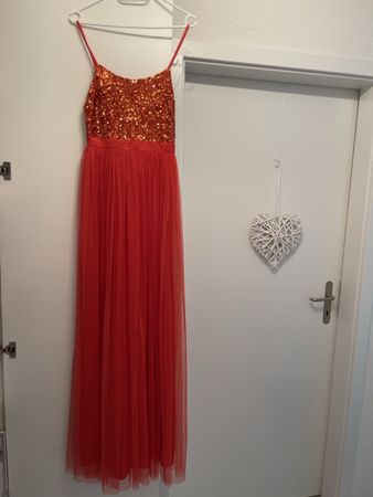 Rotes Maxikleid mit Pailletten, Grösse S - noch nie getragen