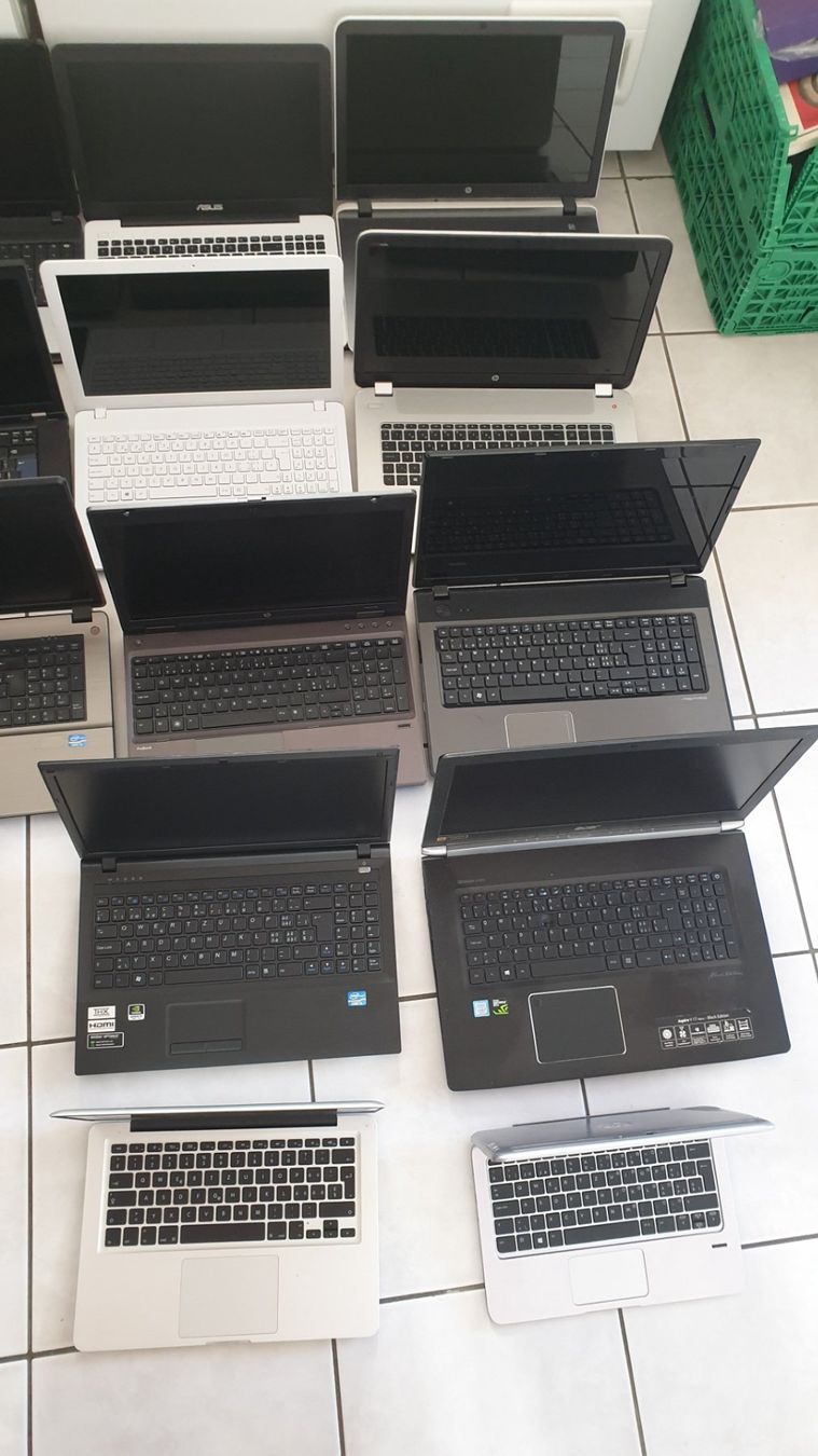 Notebooks: 18 Laptops – Gebraucht aus Luzern von val_9ngc 3