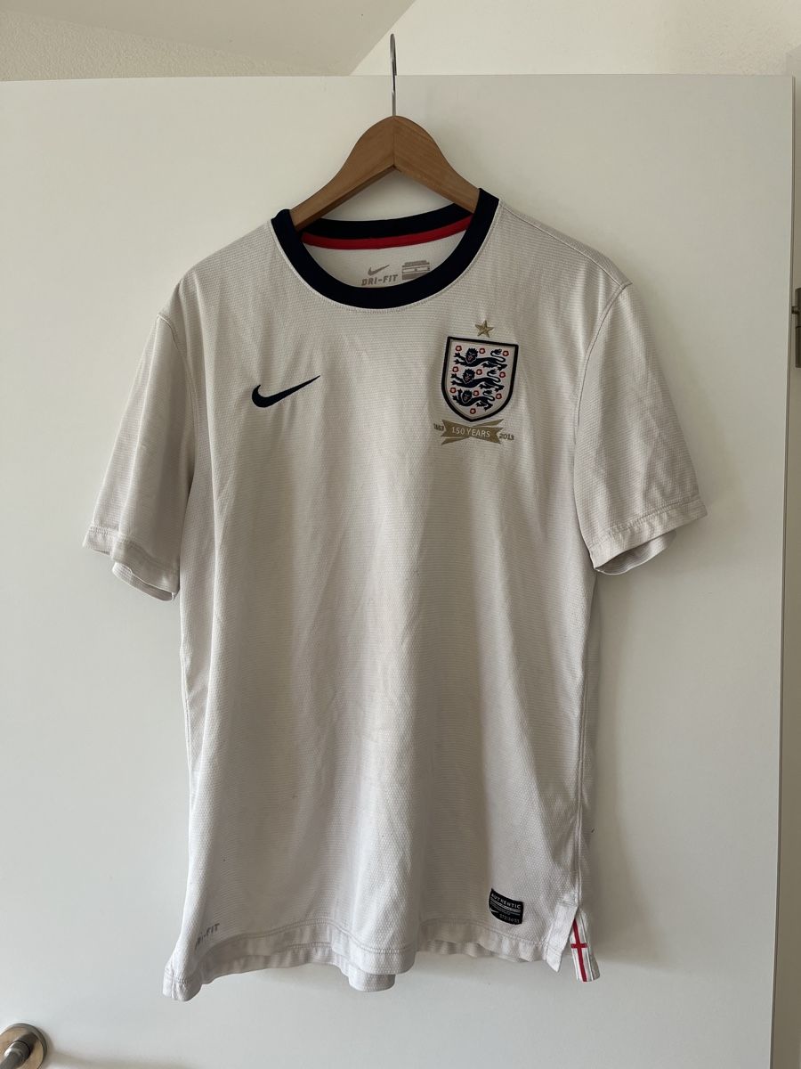 Nike Canottiere & Pantaloni: England Nike Trikot, Jubiläumsedition – Usato da Allschwil venduto da MaloseS08