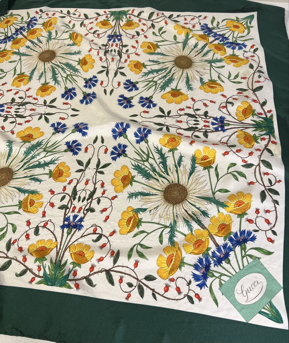 Gucci Foulards, Tücher & Schals: Foulard Gucci vintage – Gebraucht aus St-Pierre-Clages von ste_xk6p