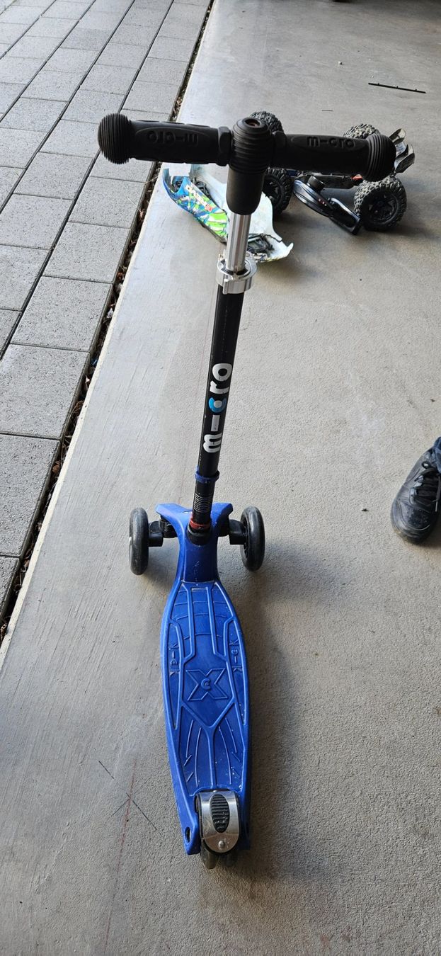 Micro Kickboard: Micro Mini 3-Rad Roller, Top Zustand, ideales Geschenk! – Gebraucht aus Wil SG von dave-br 1