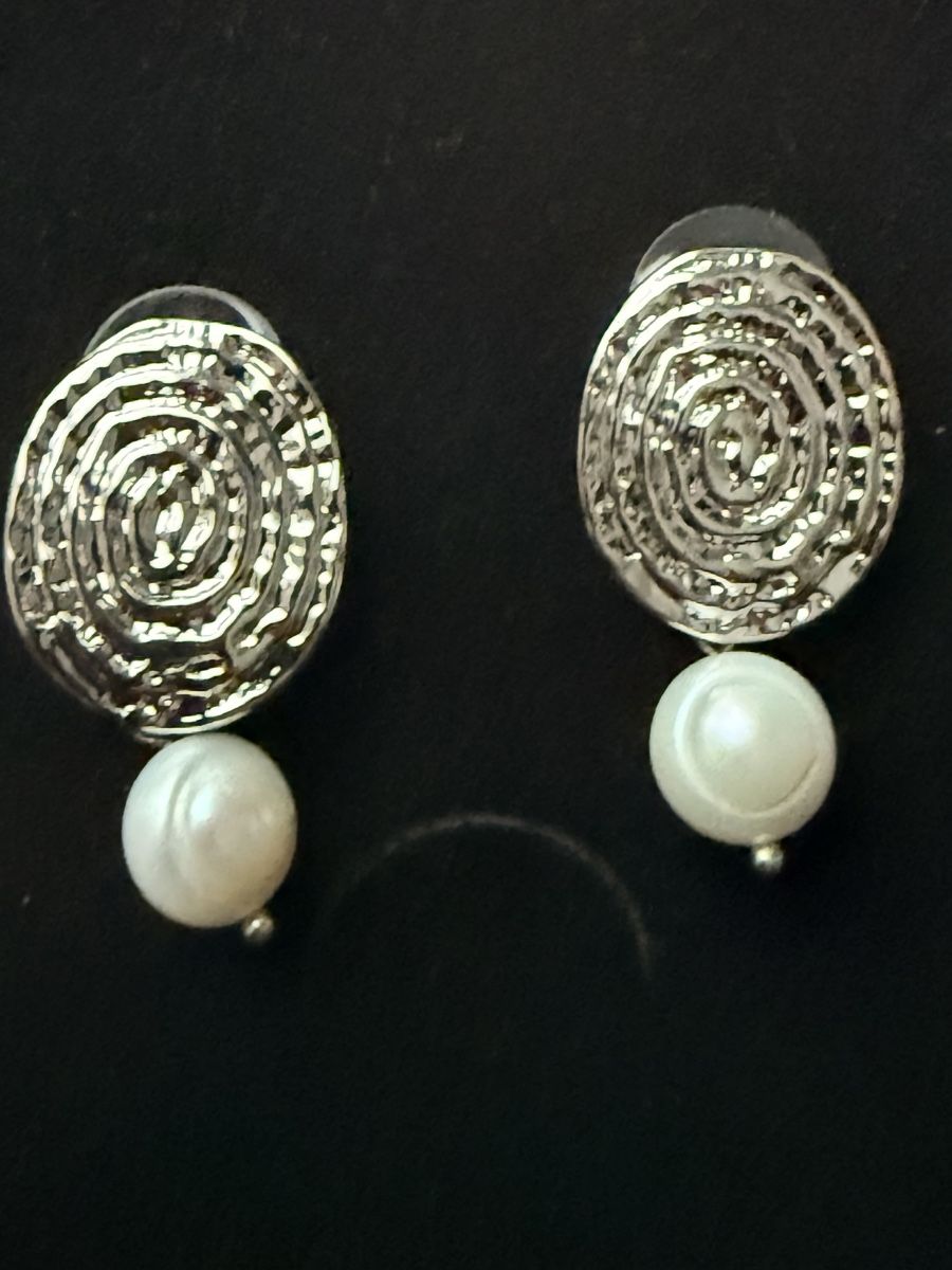 Orecchini pendenti & Orecchini a lobo: Elegante Ohrhänger mit Süsswasserperlen,  – Nuovo e nell'imballaggio originale da Zürich venduto da dun_k7s7