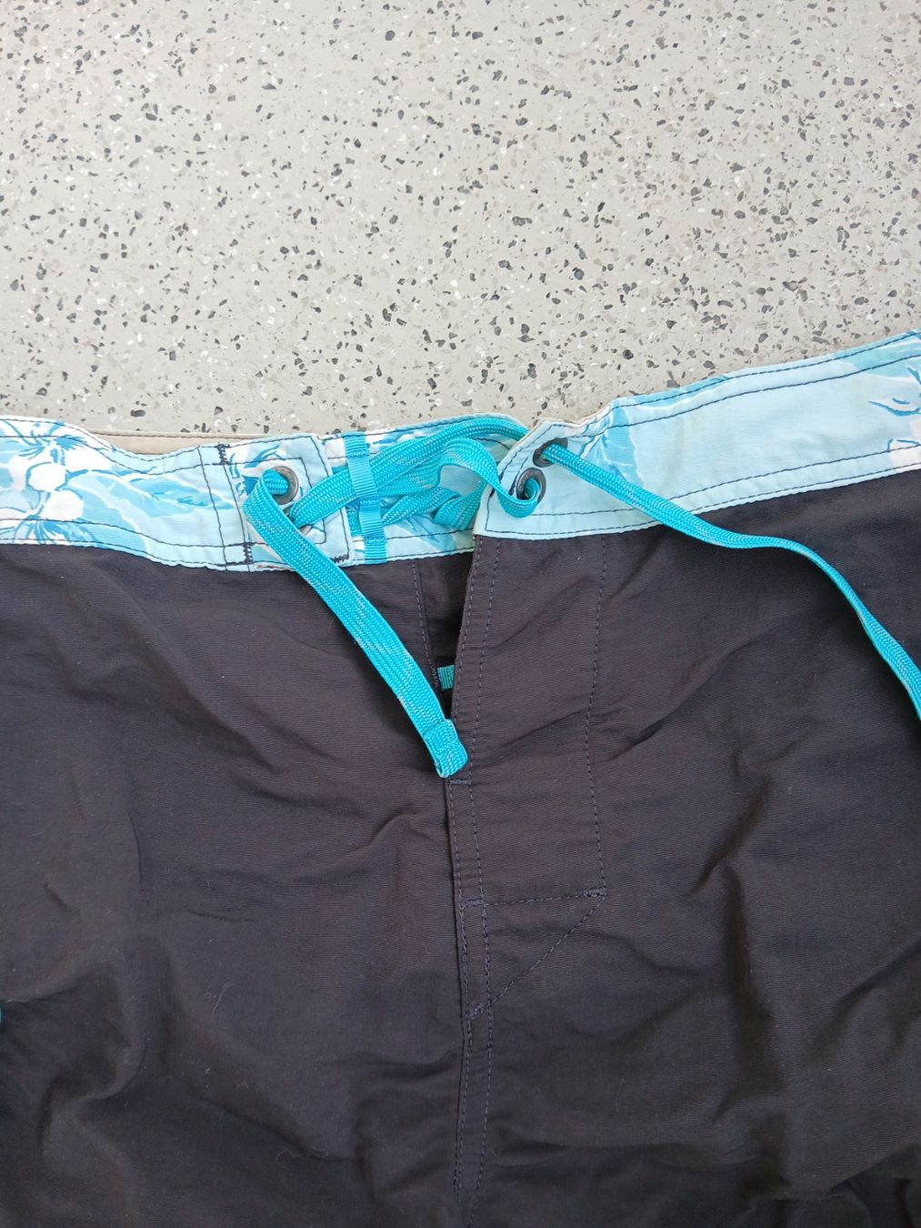 Patagonia Pantaloni: Patagonia Shorts US Grösse 32 – Usato da Worb venduto da Osterthal 2