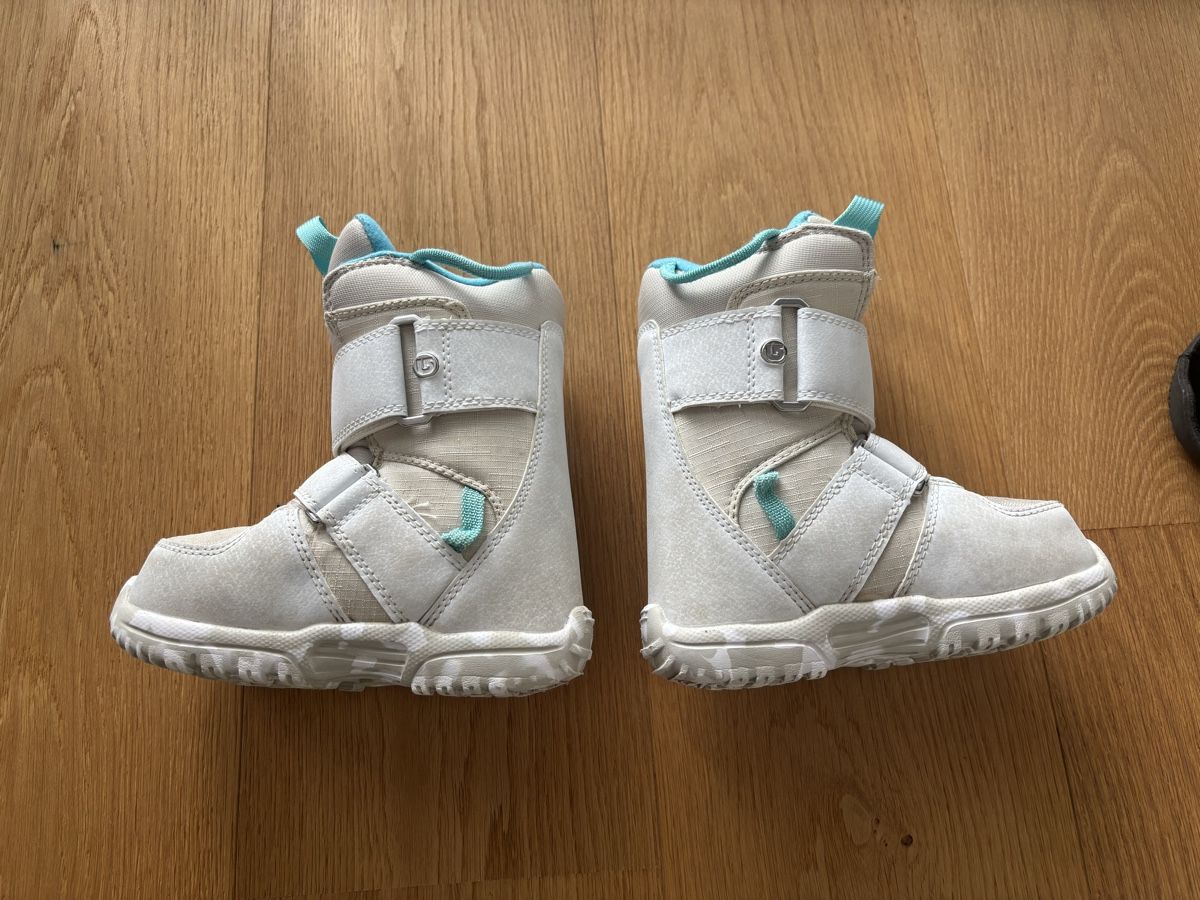 Scarpe per ragazzi: Burton Snowboard Schuhe Gr.27 – Usato da Worblaufen venduto da Bern_Worblaufen 1