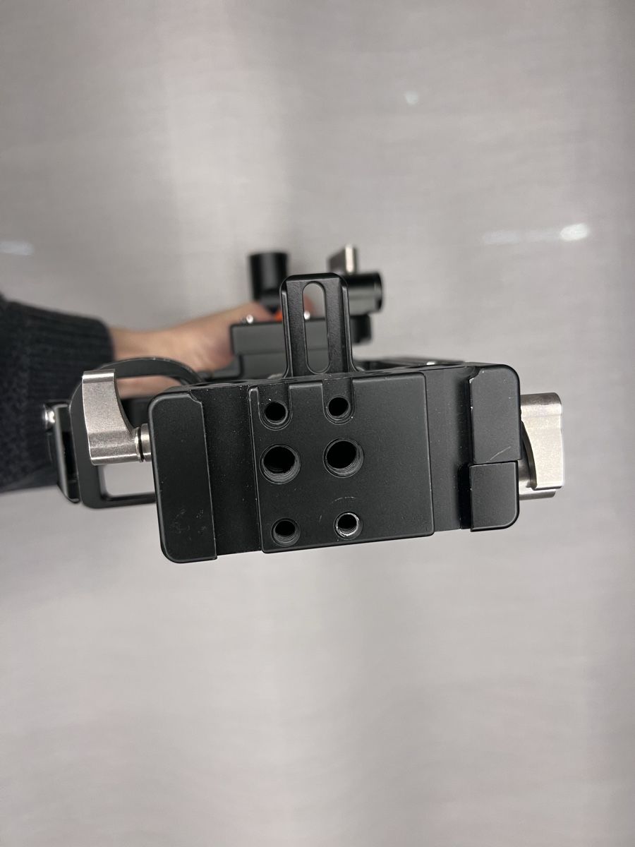 Gabbie, trasporto & Sicurezza: Sony A7S Cage mit Riser Block & Base Plate von Movcam – Usato da Zürich venduto da katkat_1 3