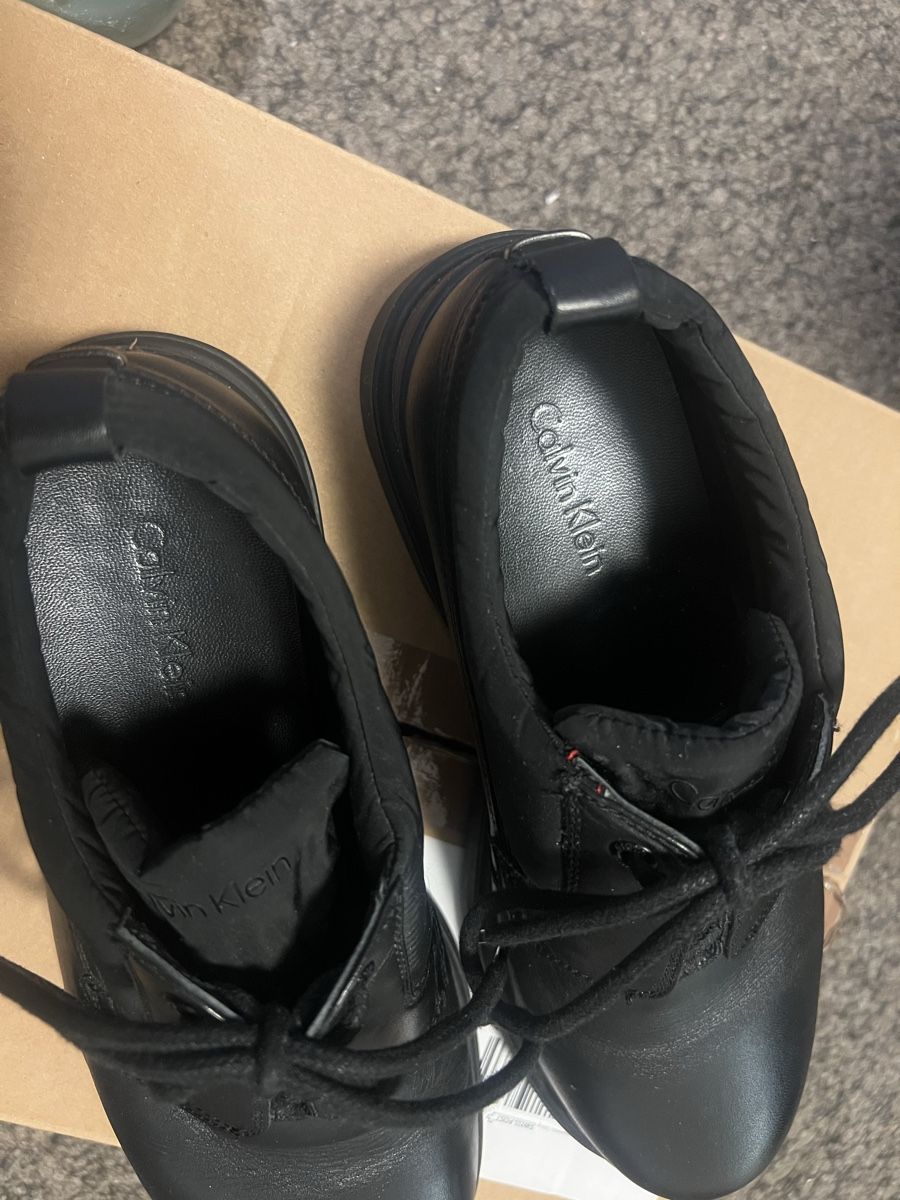 Calvin Klein Scarpe da uomo: Calvin Klein Black Leather Derby Schuhe – Usato da Bern venduto da fen_7rn8 4
