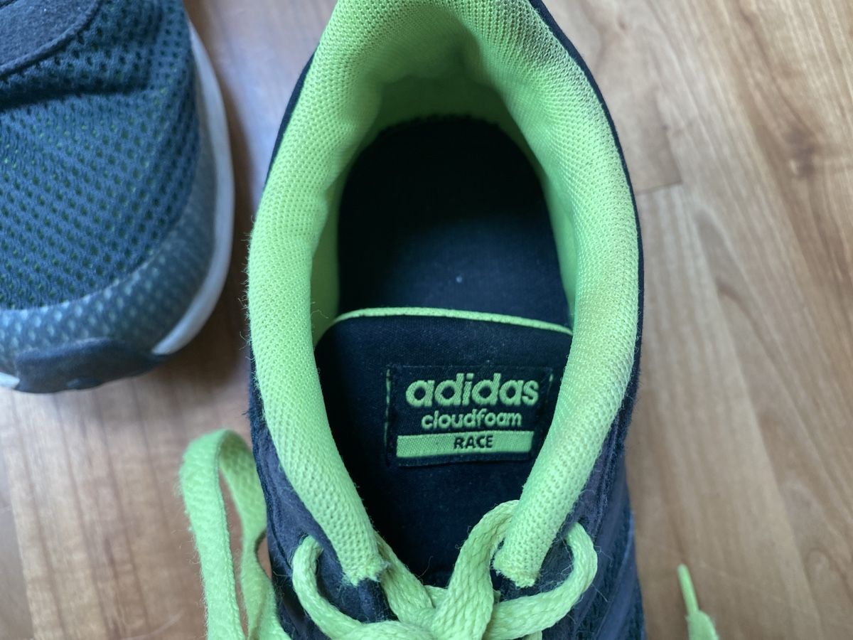 Adidas Schuhe für Jungen: Turnschuhe Adidas Cloudfoam Race, Grösse 38 – Gebraucht aus Basel von lxbsl 1