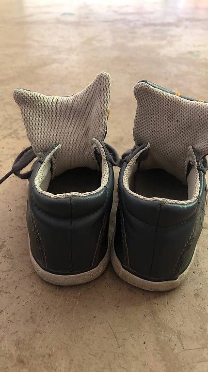 Vertbaudet Scarpe da uomo: Kinderschuhe Gr. 23 Vertbaudet – Usato da Regensdorf venduto da Piritatti 2