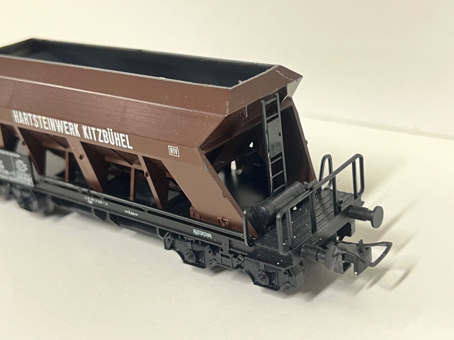 Liliput Modelleisenbahnen: Liliput "Hartsteinwerk Kitzbühel" H0 – Gebraucht aus Geroldswil von TopTrain54 2