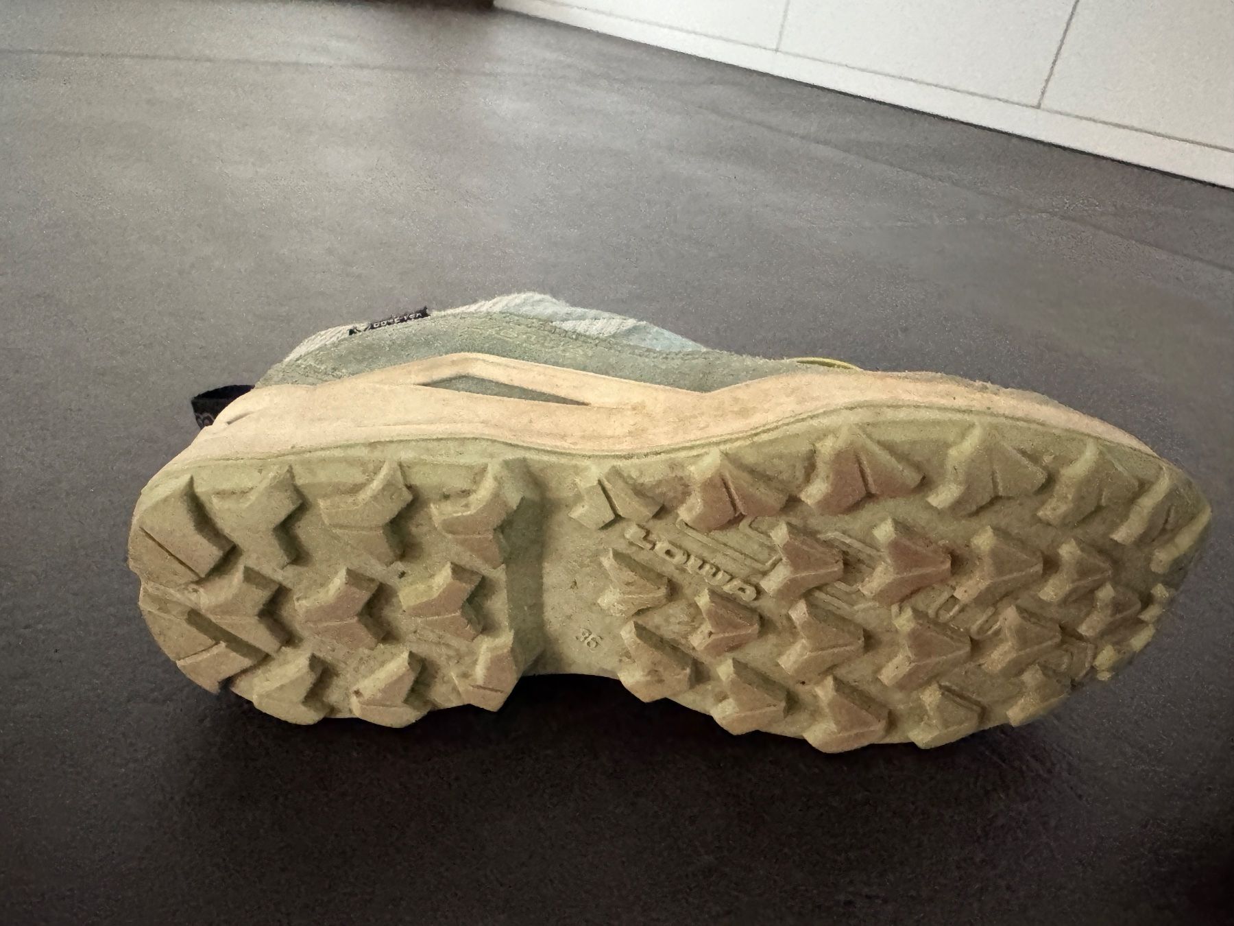 Lowa Scarpe per ragazzi: Lowa Trekkingschuhe Goretex Gr. 36 – Usato da Münsingen venduto da Sabine87 4
